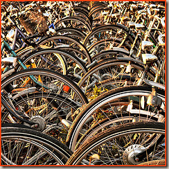 random image of lots 'o bikes